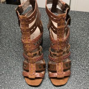 Brand new w/o box Donald J Pliner Bindy heels